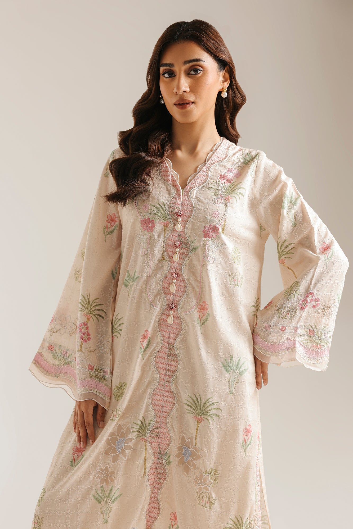 EMBROIDERED SUIT (E4616/103/002)