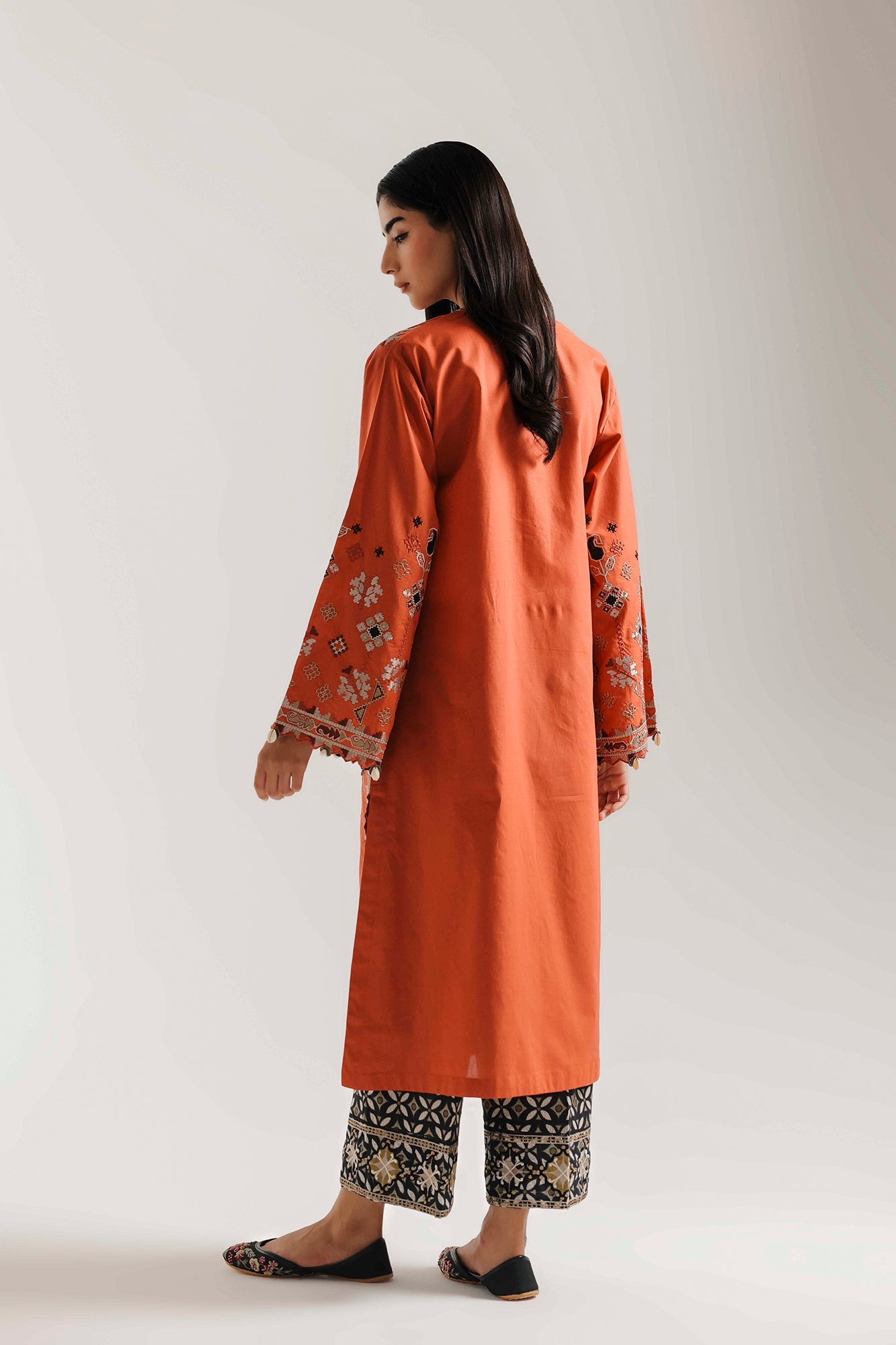 https://cdn.shopify.com/s/files/1/2290/7917/files/E4637-103-320_3.jpg?v=1780309071