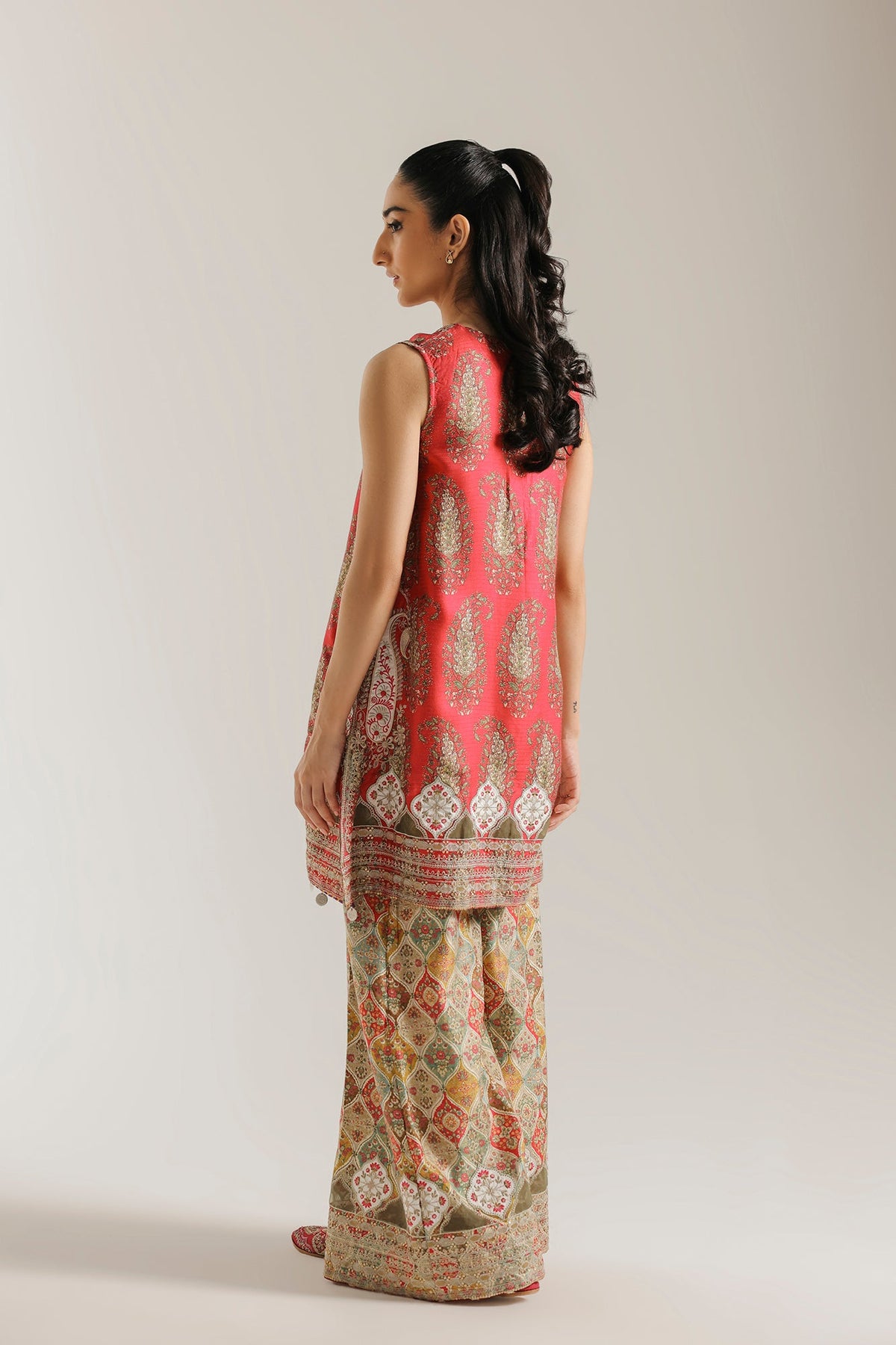EMBROIDERED SUIT (E4700/103/406)