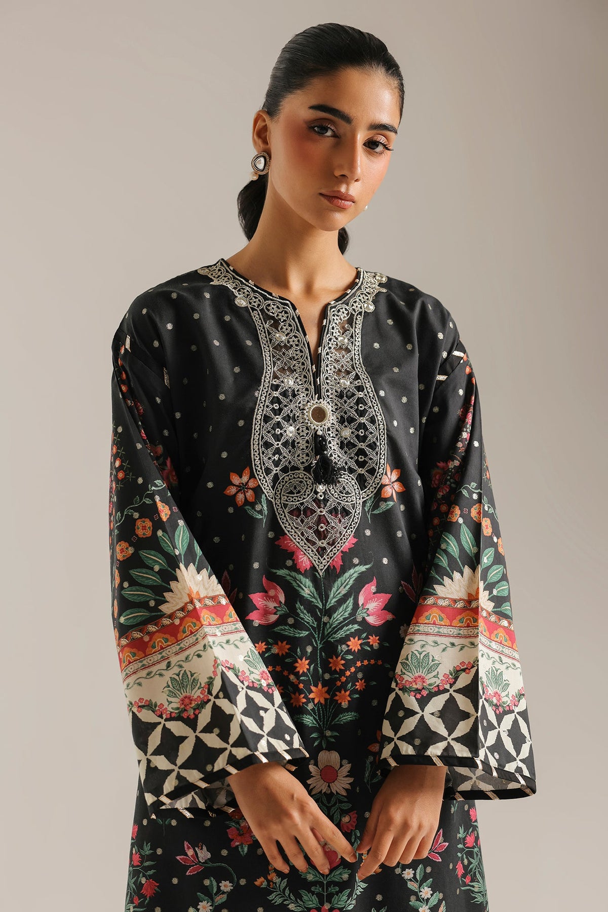 EMBROIDERED KAFTAN (E4707-103-901)