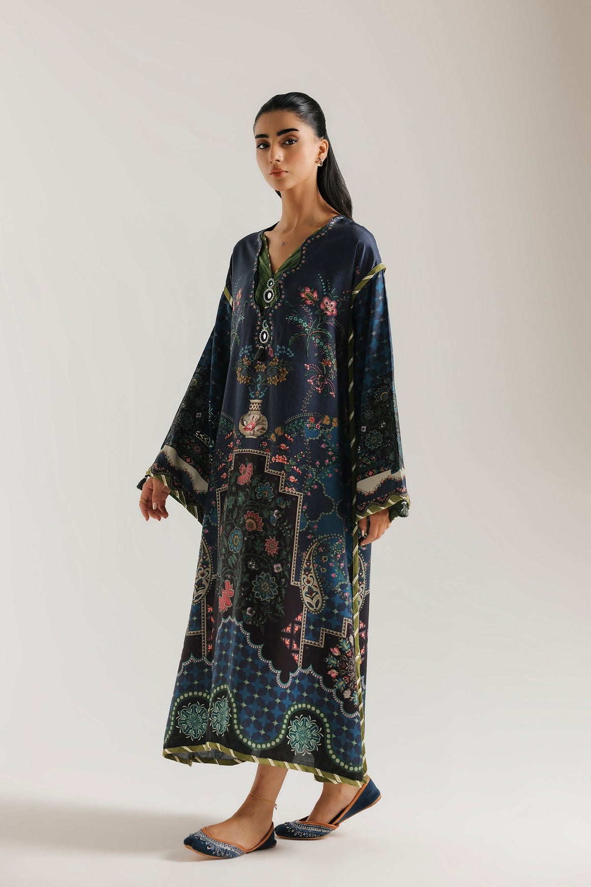 EMBROIDERED KAFTAN (E4708-103-619)