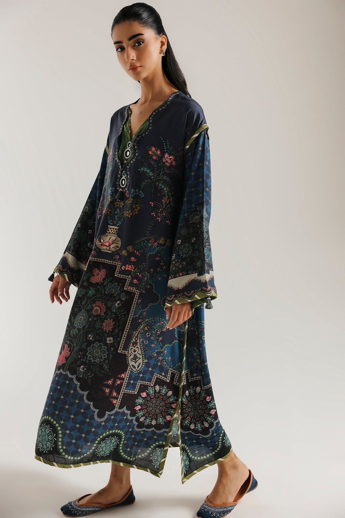 EMBROIDERED KAFTAN (E4708-103-619)