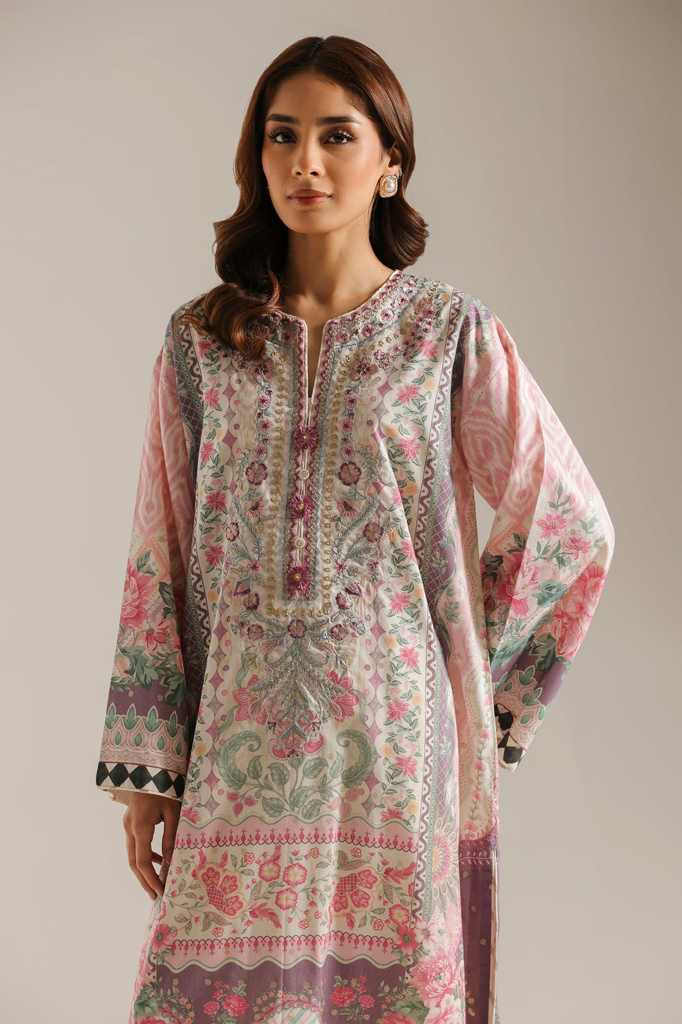 EMBROIDERED SUIT (E4709-103-003)