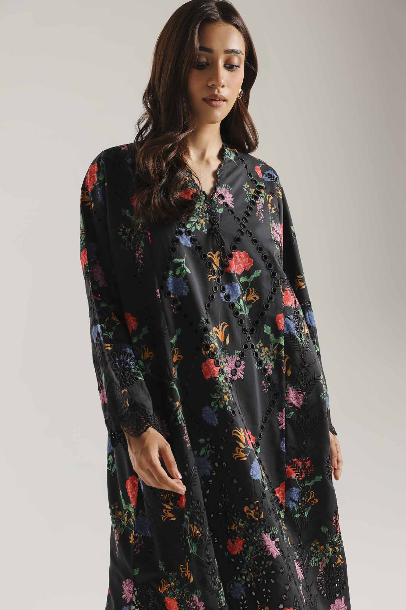 EMBROIDERED SUIT (E4714/103/901)