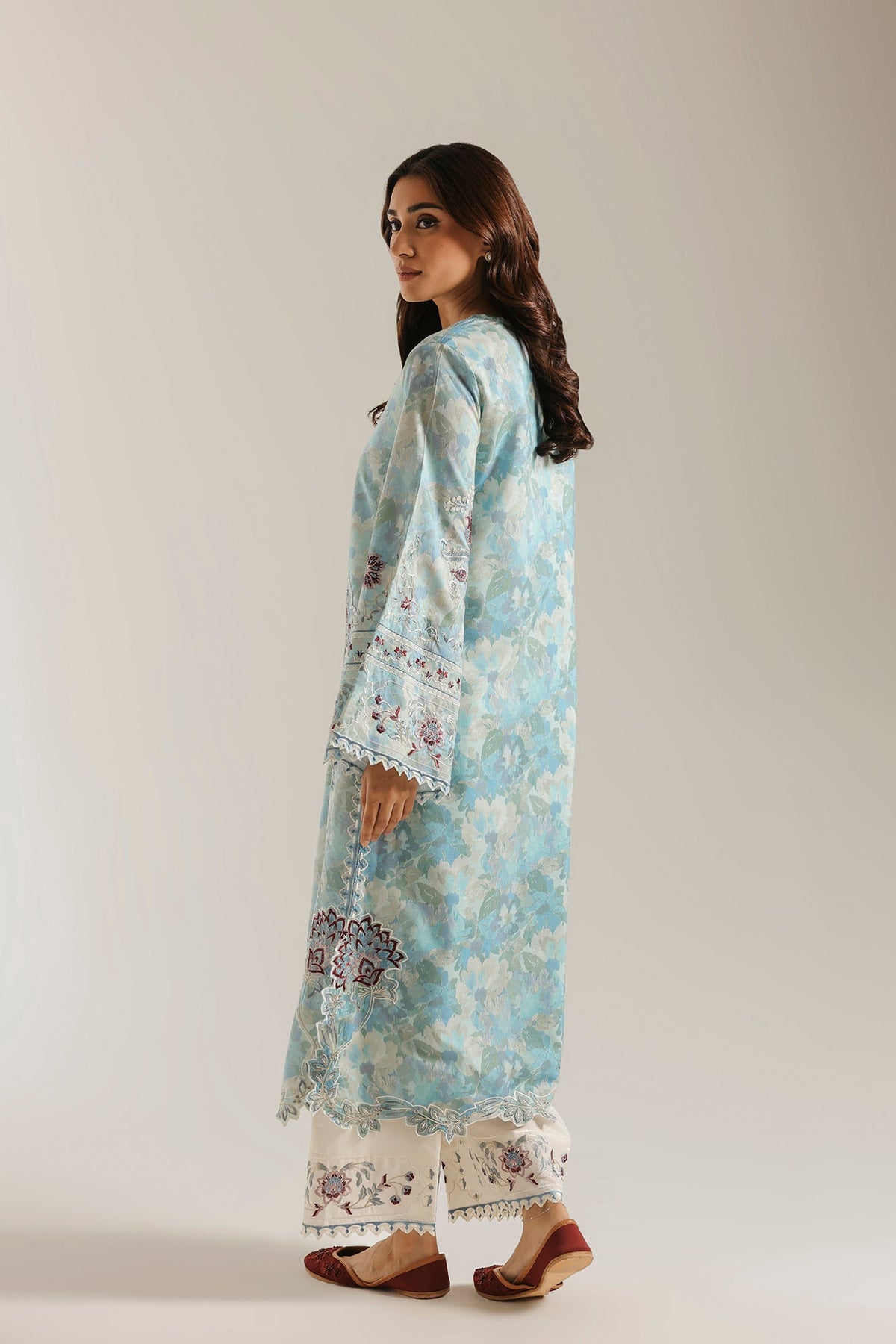 EMBROIDERED SUIT (E4718/103/721)