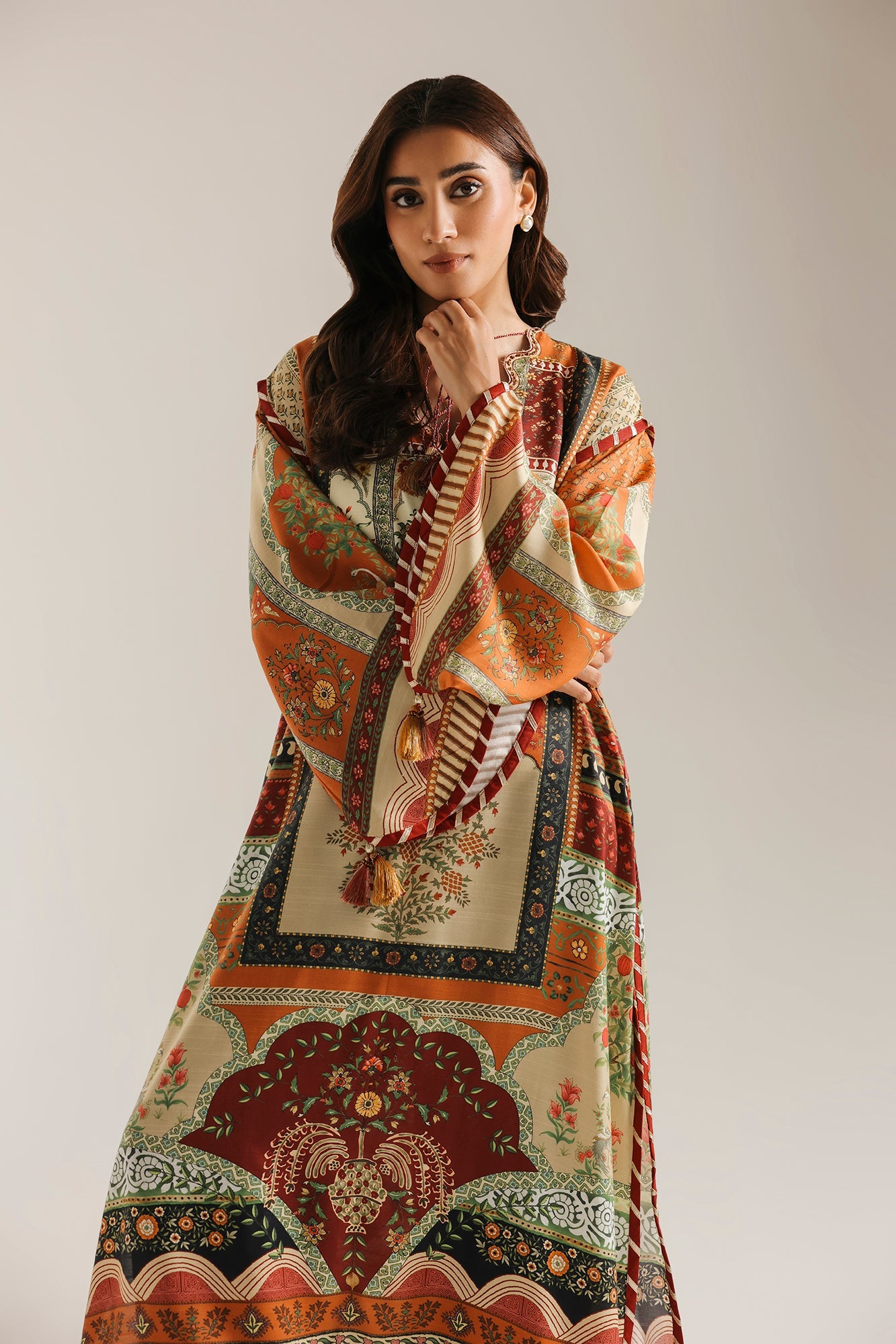 EMBROIDERED SUIT (E4724-103-219)
