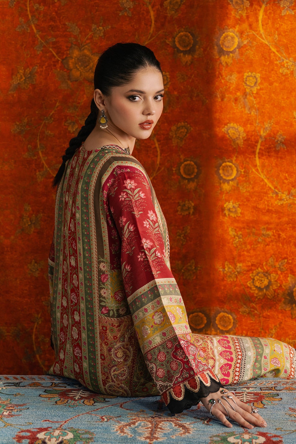 EMBROIDERED SUIT (E4727-103-414)