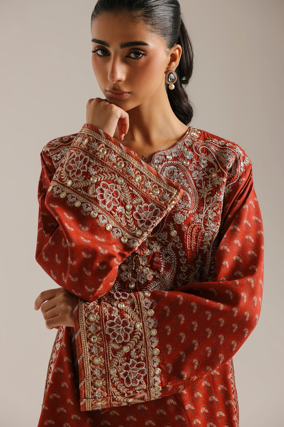 EMBROIDERED SUIT (E4737/103/308)