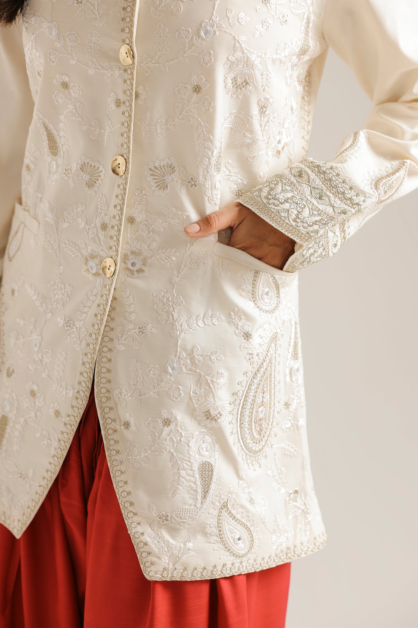 EMBROIDERED SUIT (E4740/103/002)