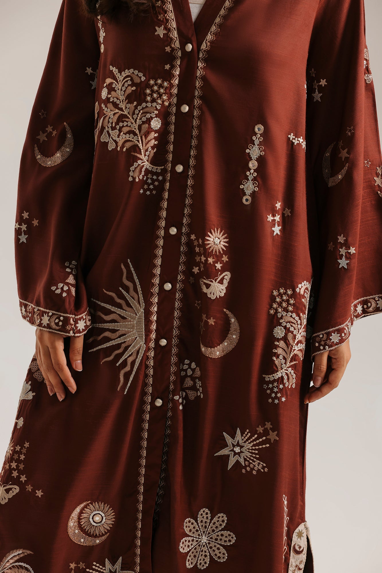 EMBROIDERED SUIT (E4741/103/801)