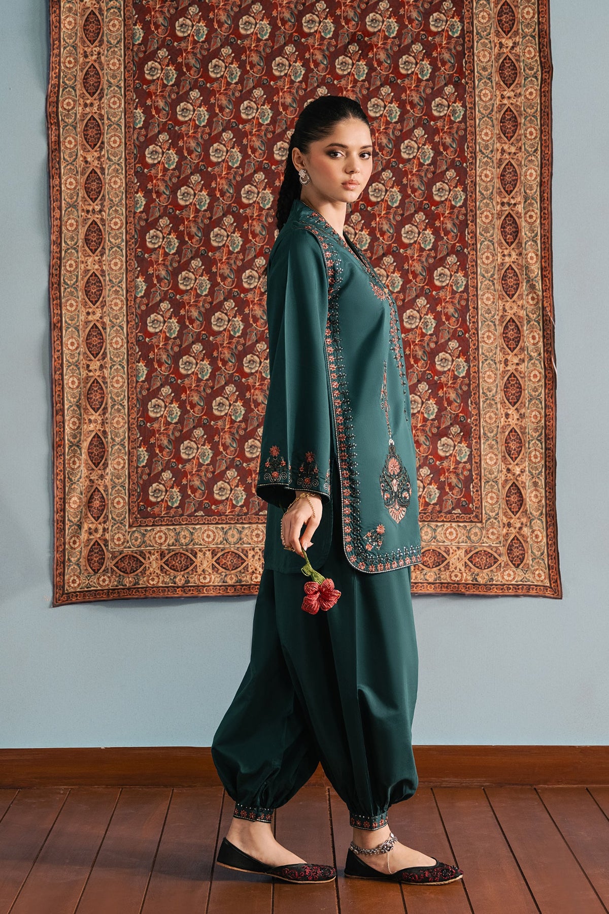 EMBROIDERED SUIT (E4747-103-706)
