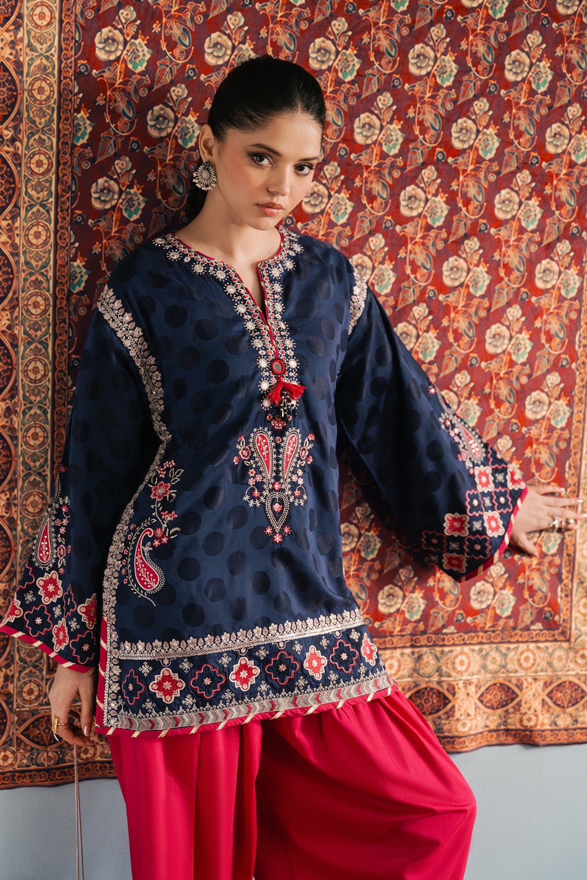 EMBROIDERED SUIT (E4756/103/620)