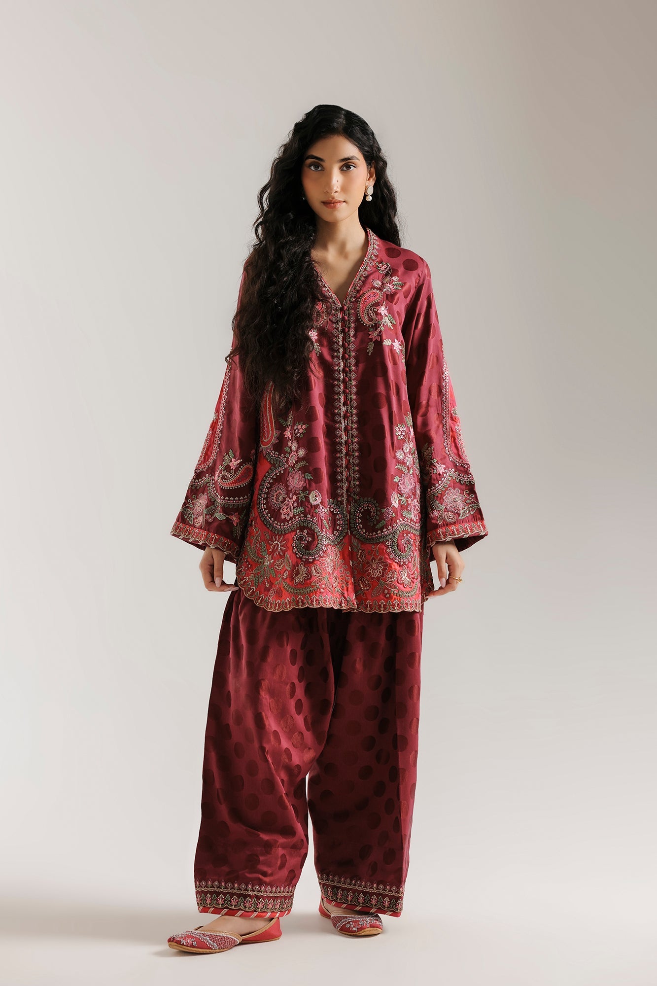 EMBROIDERED SUIT (E4758-103-306)