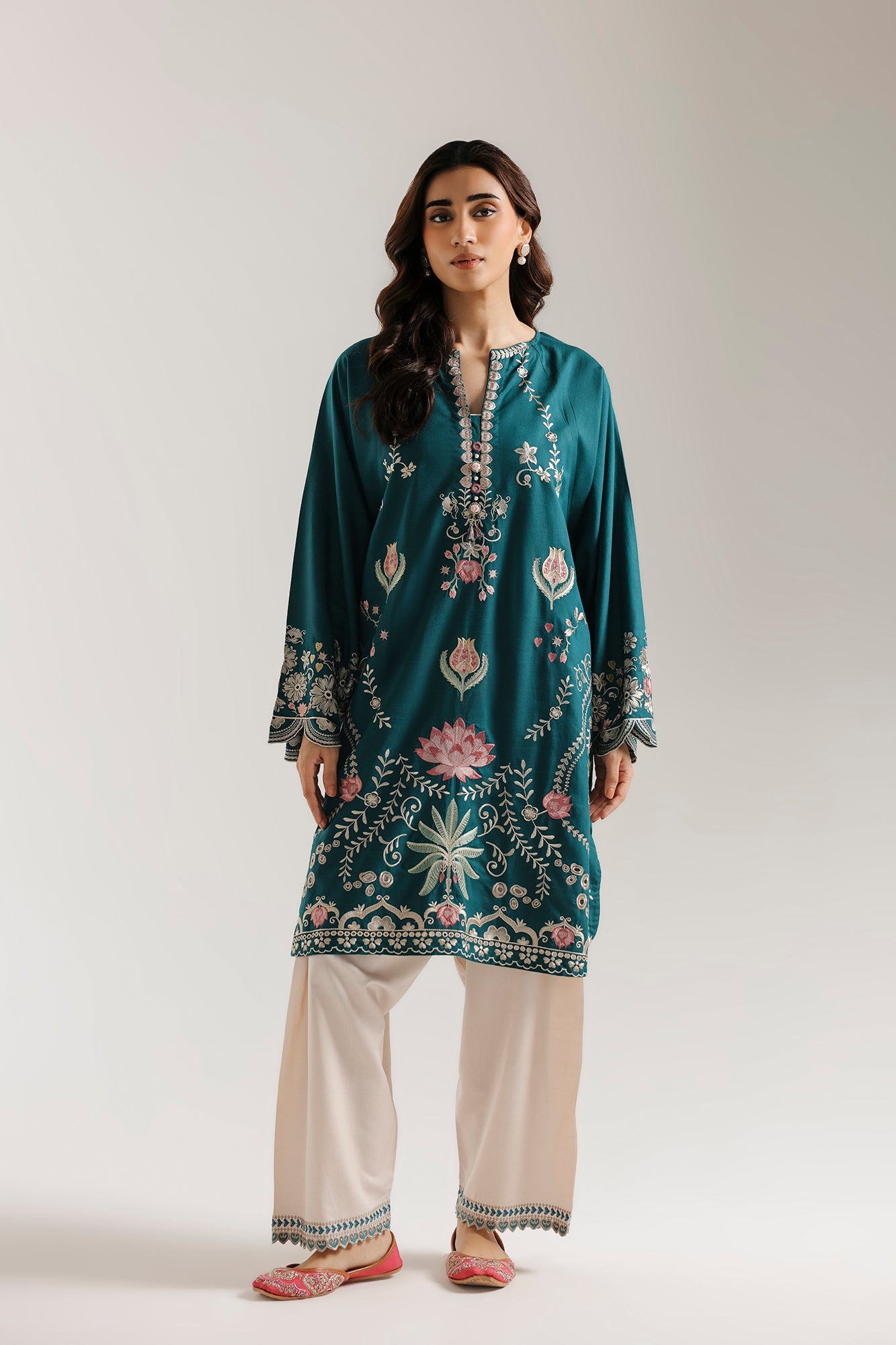 EMBROIDERED SUIT (E4761-103-705)