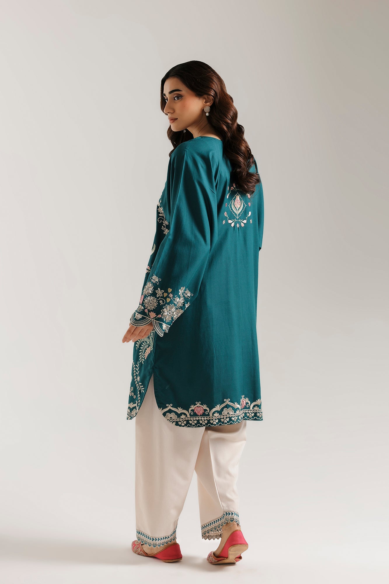 EMBROIDERED SUIT (E4761-103-705)