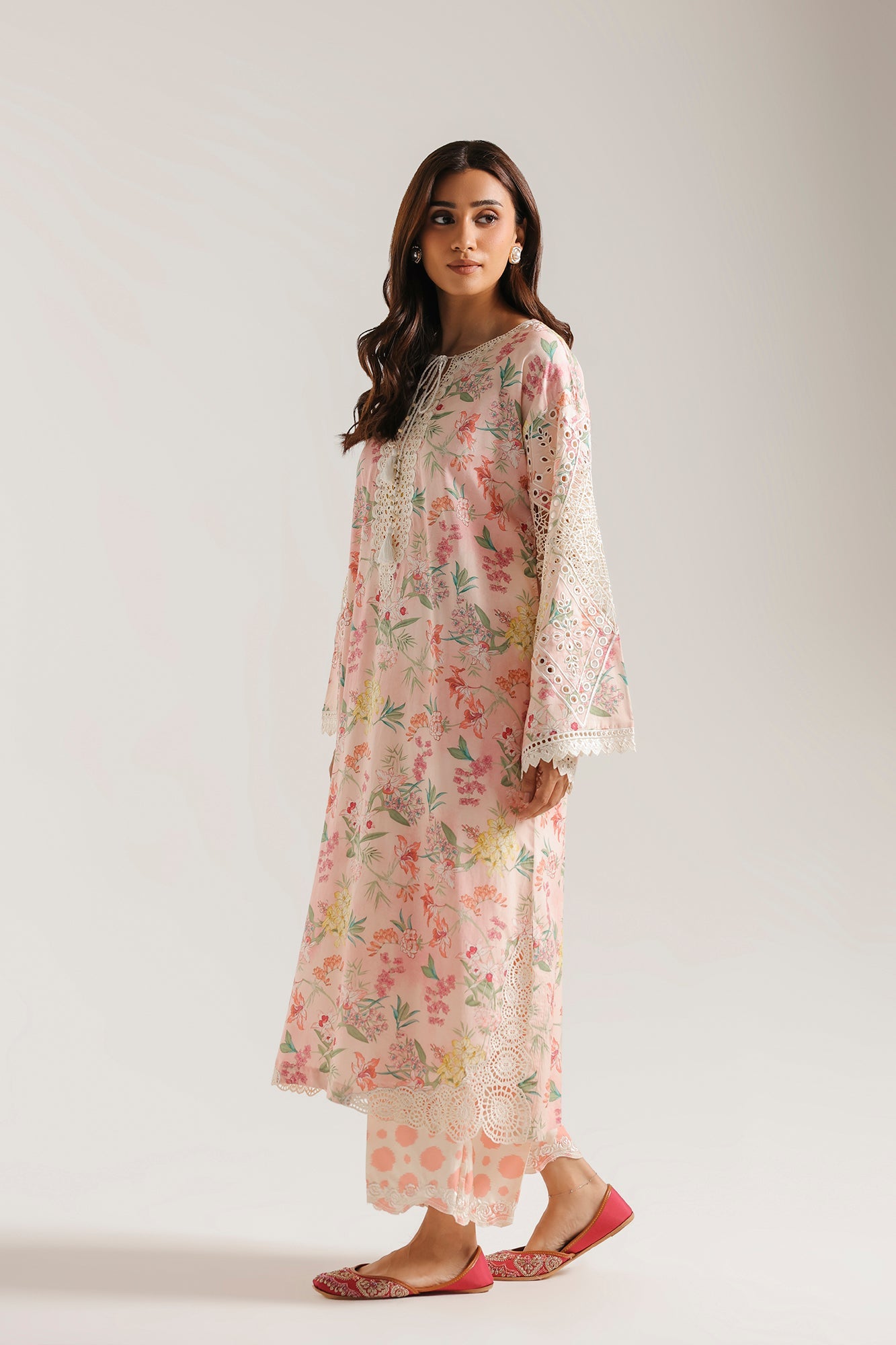 EMBROIDERED SUIT (E4762/103/315)