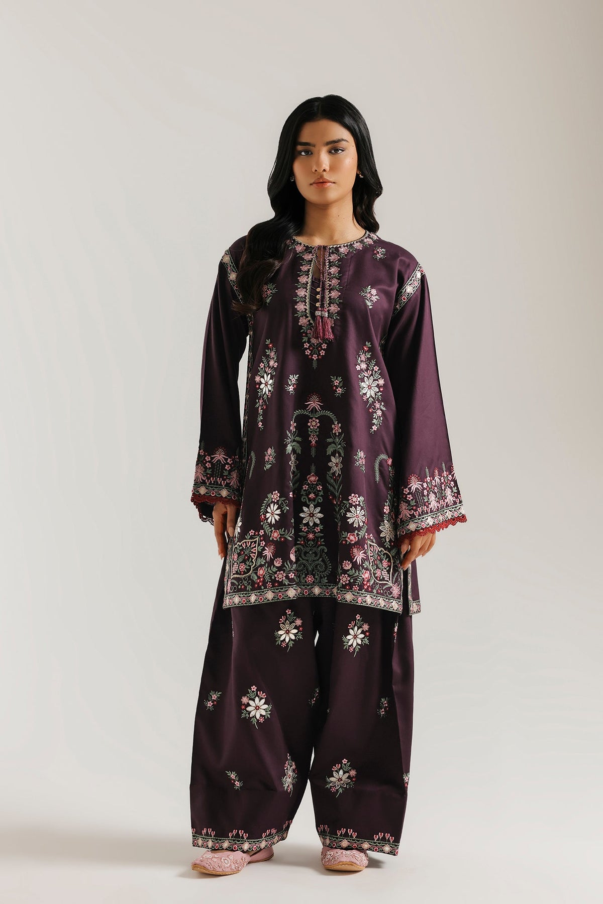 EMBROIDERED SUIT (E4775-103-503)