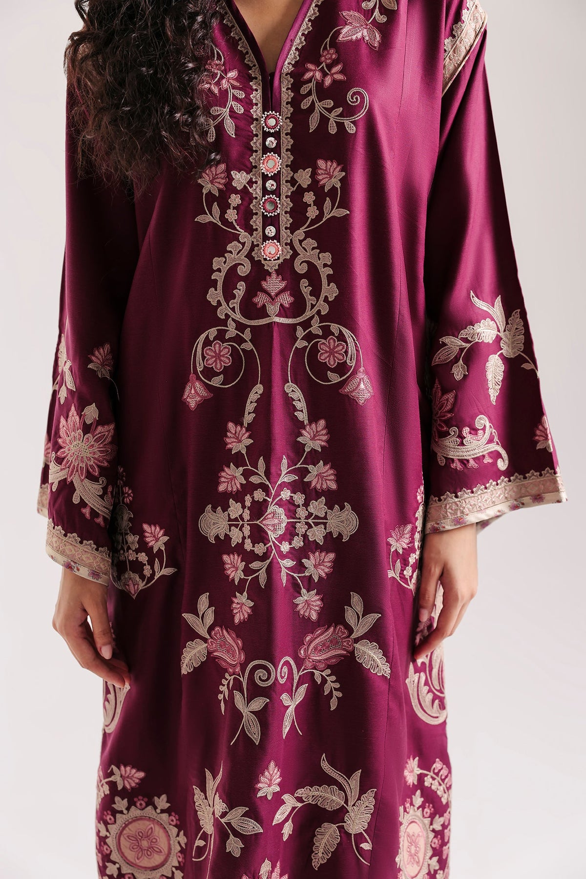 EMBROIDERED SUIT (E4778-103-522)