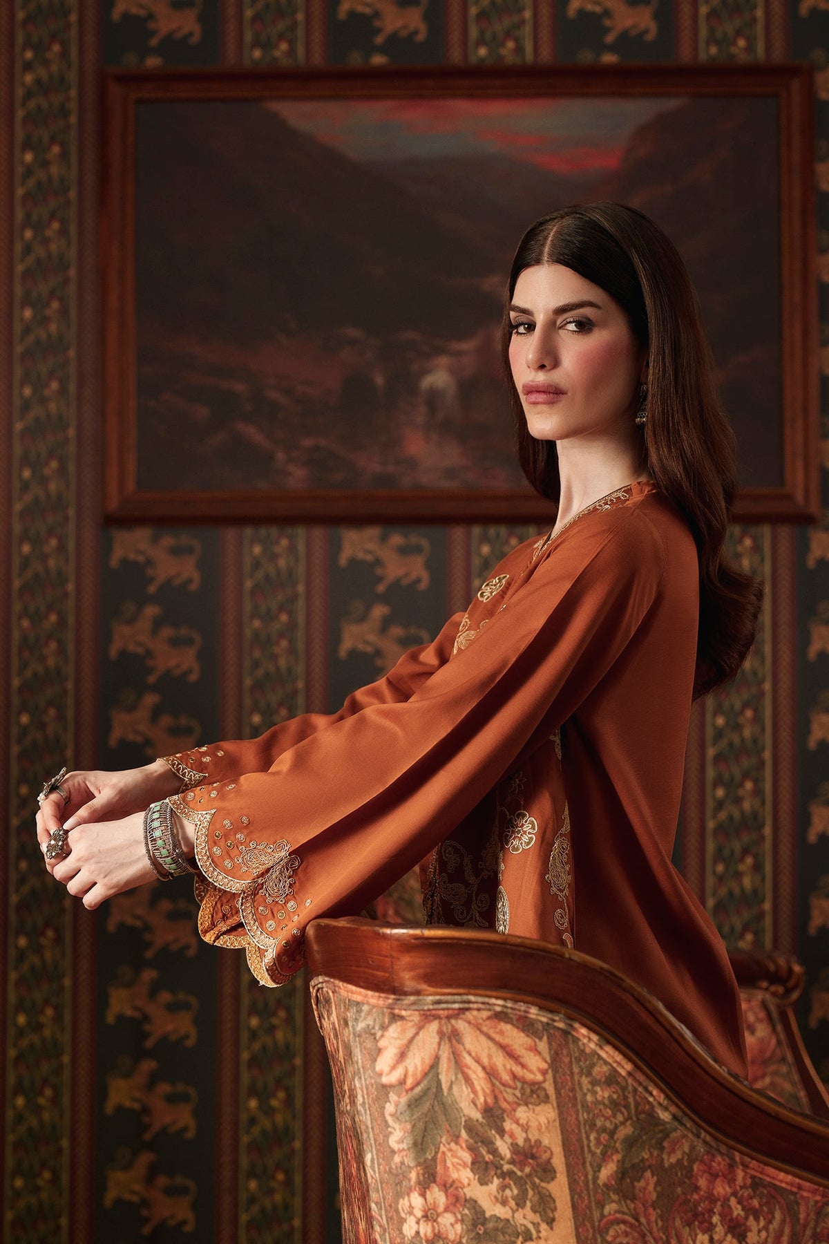 EMBROIDERED SUIT (E4779-103-205)