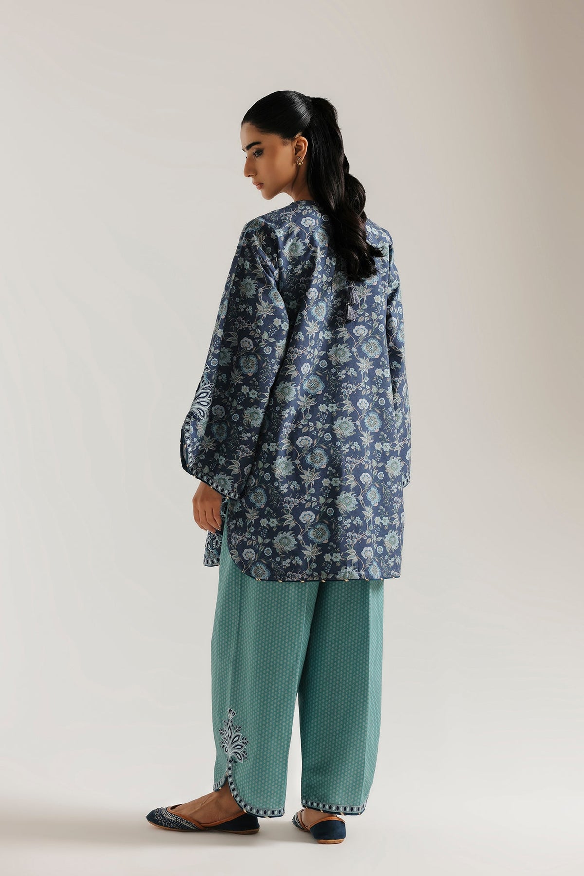 EMBROIDERED SUIT (E4783-103-506)