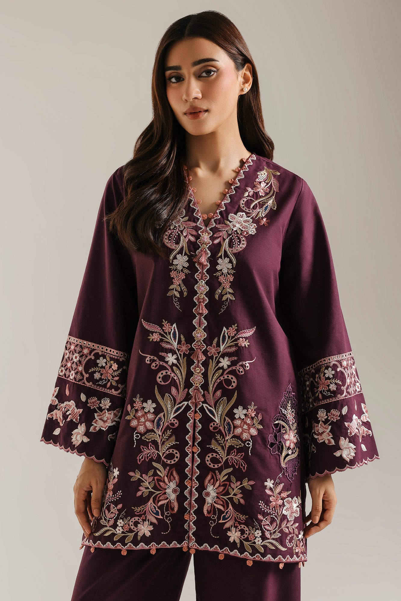 EMBROIDERED SUIT (E4785-103-501)