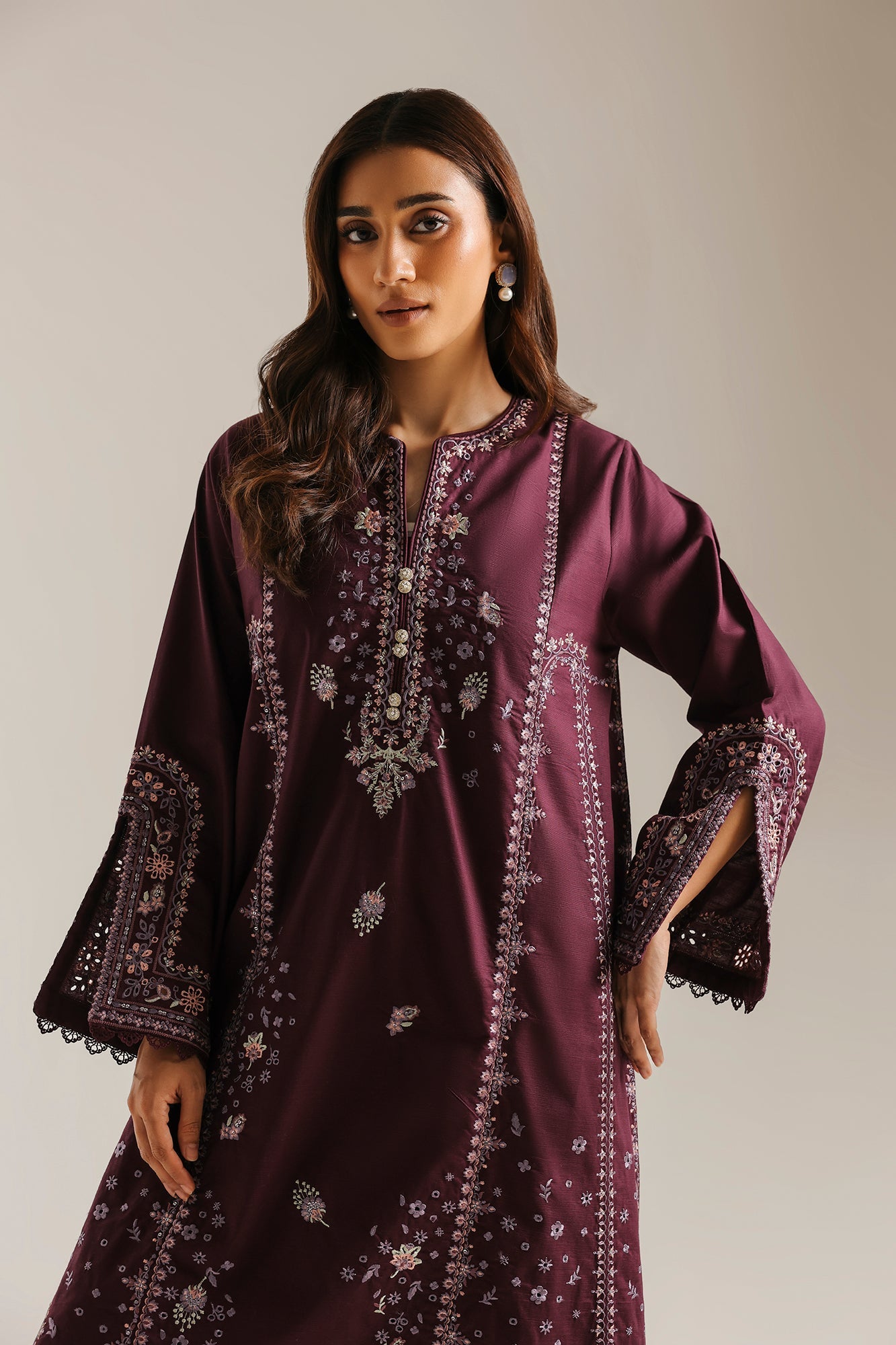 EMBROIDERED SUIT (E4788-103-516)