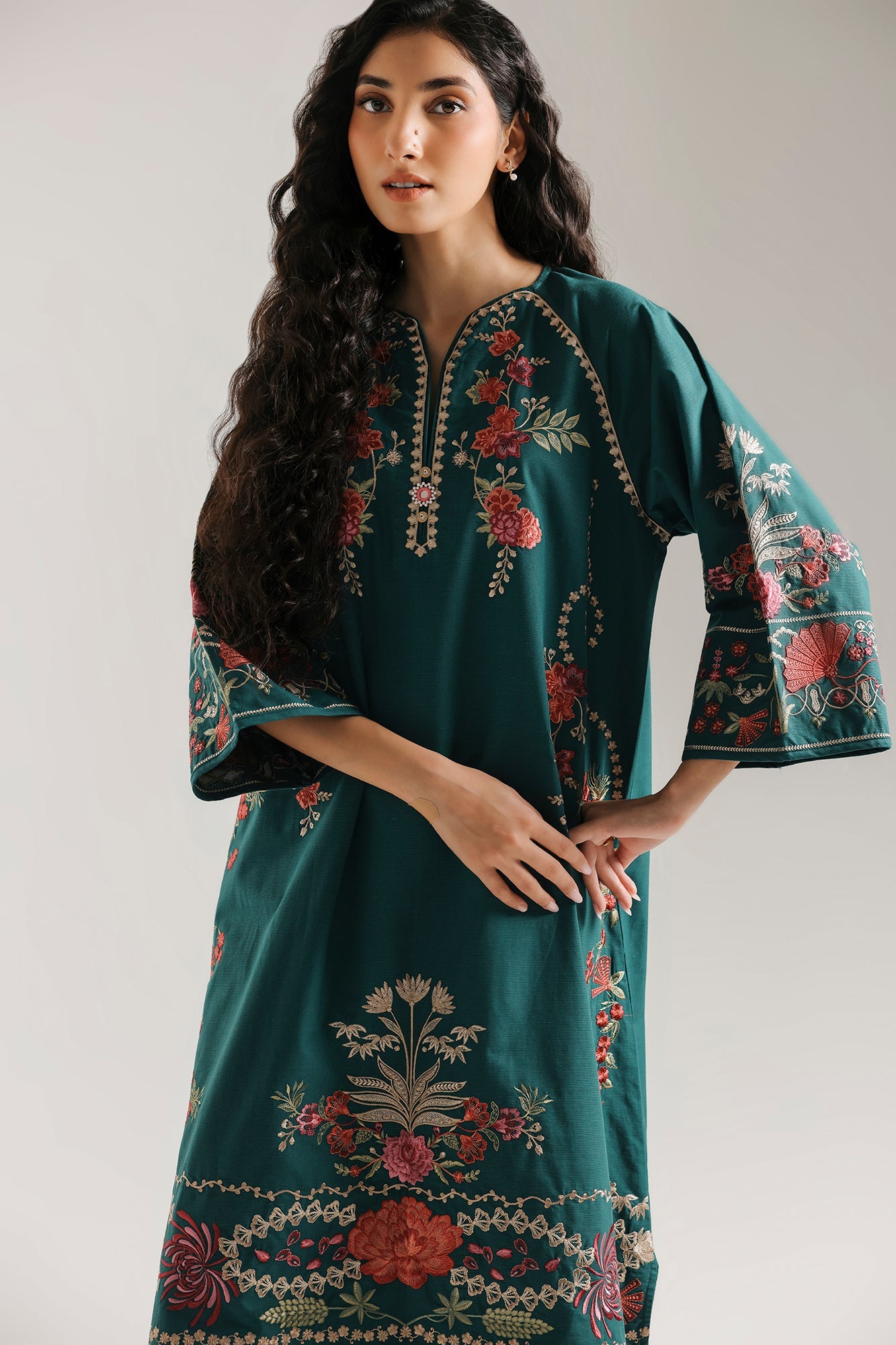 EMBROIDERED SUIT (E4791-103-708)