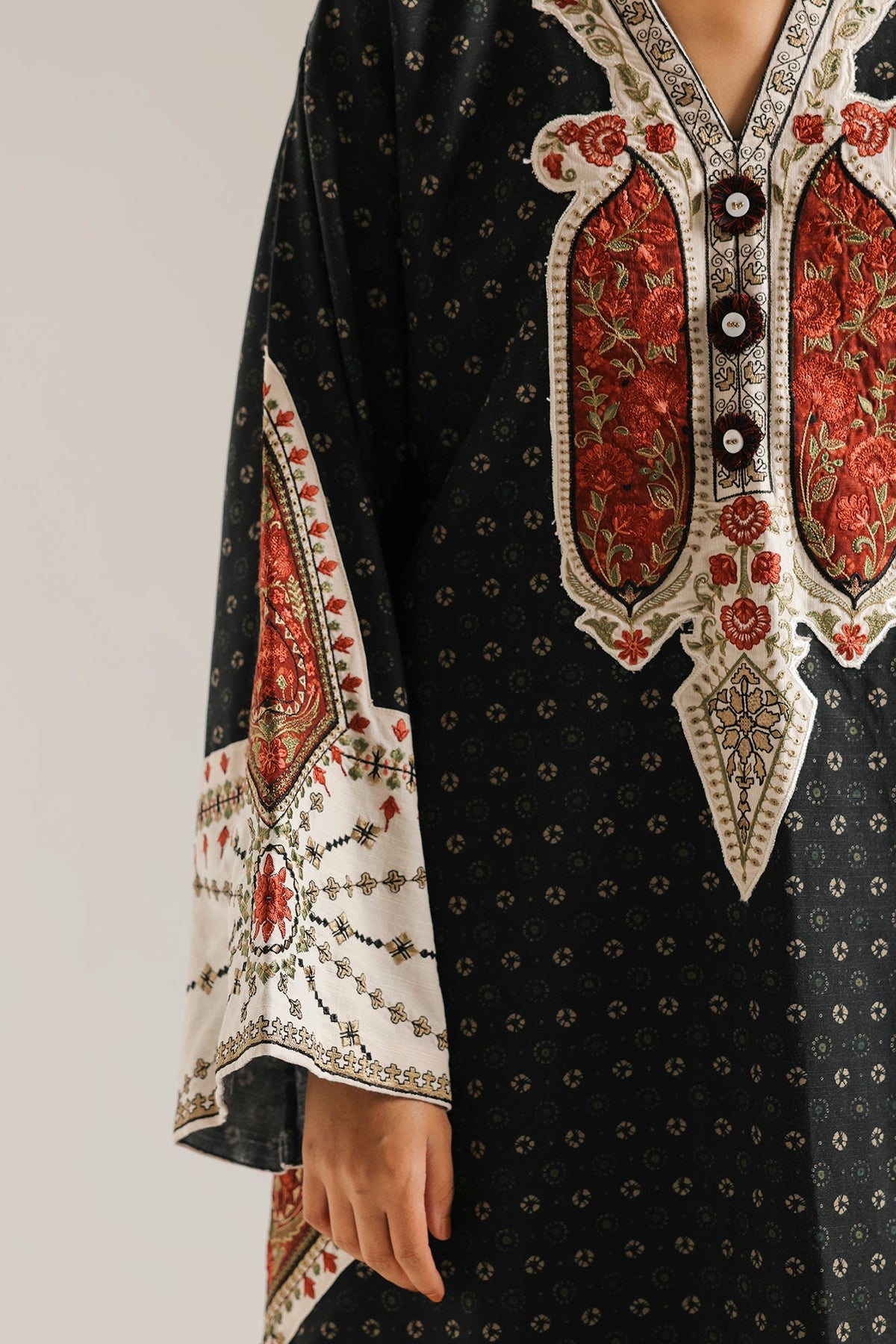 EMBROIDERED SUIT (E4797-103-901)