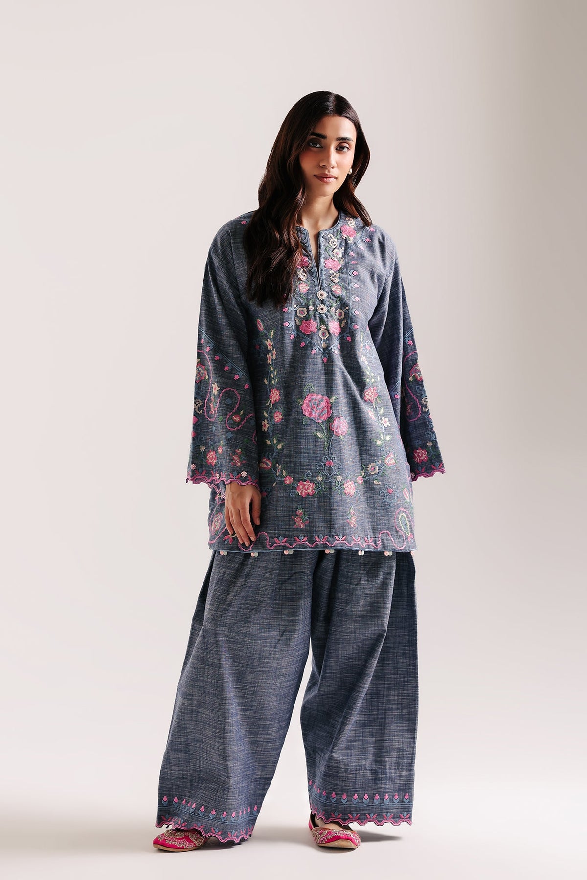 EMBROIDERED SUIT (E4801-103-912)