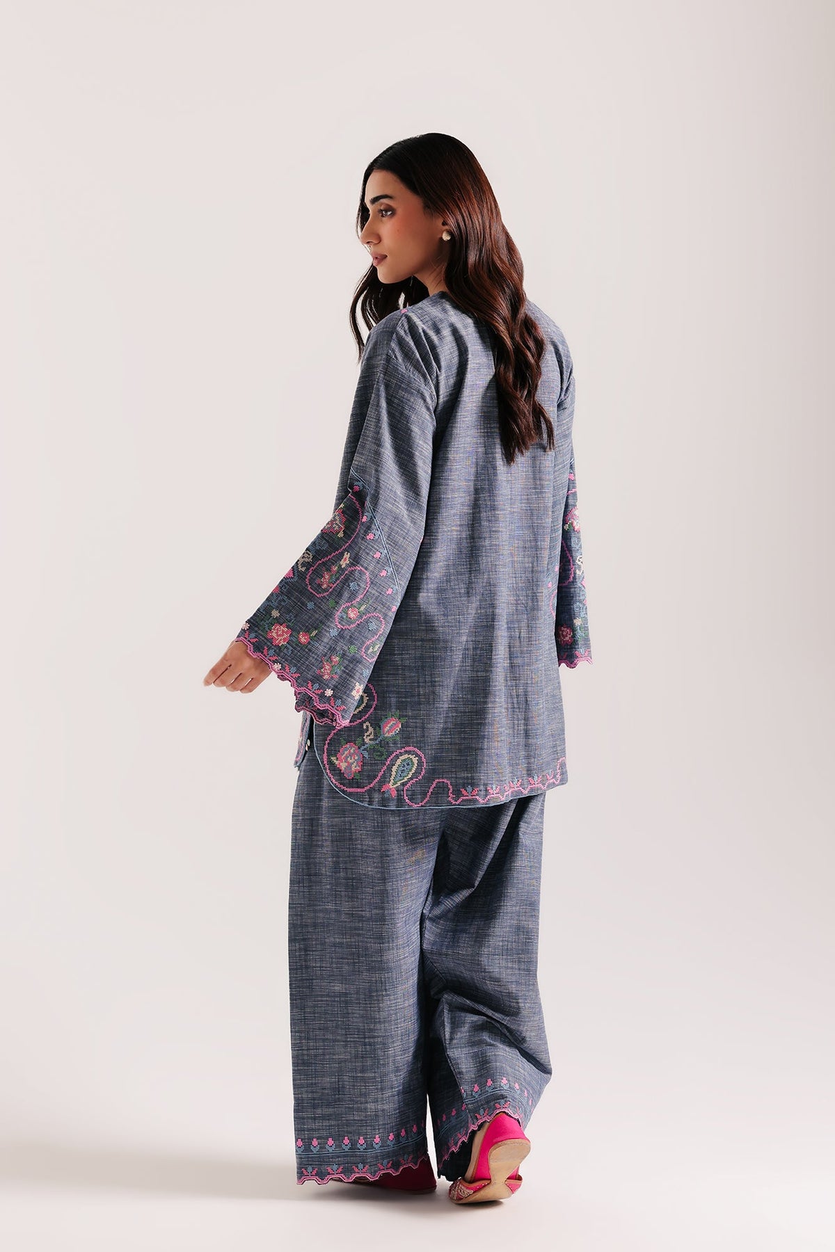 EMBROIDERED SUIT (E4801-103-912)