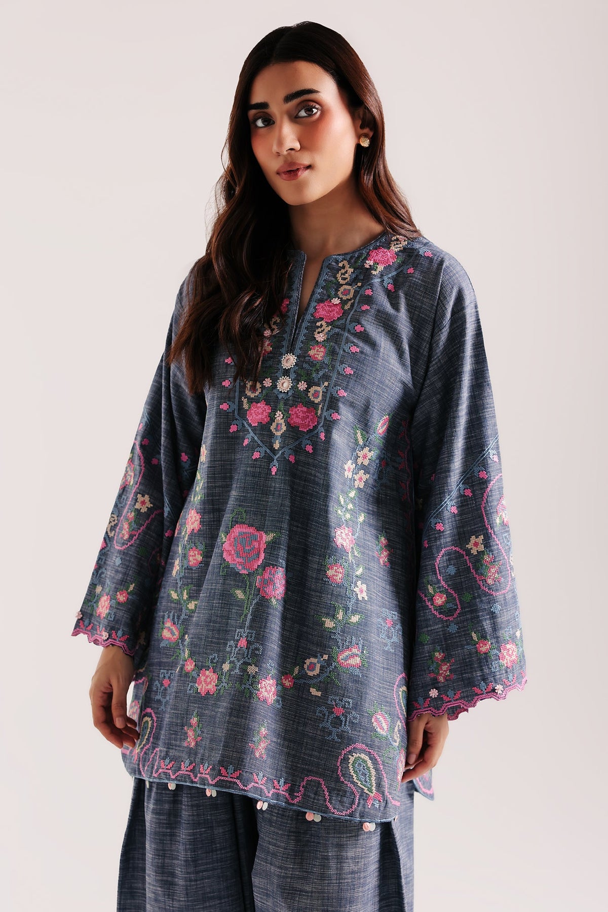 EMBROIDERED SUIT (E4801-103-912)