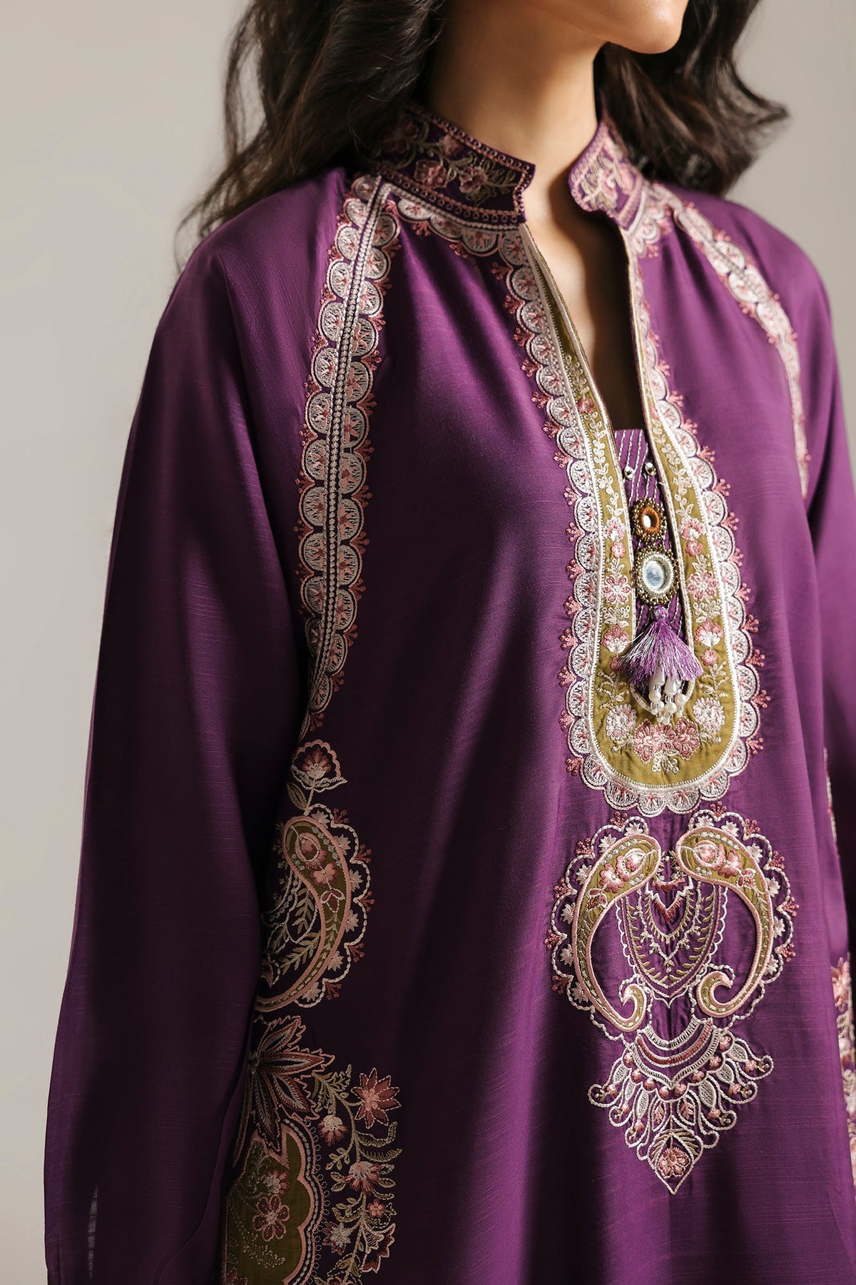 EMBROIDERED SUIT (E4802-103-501)