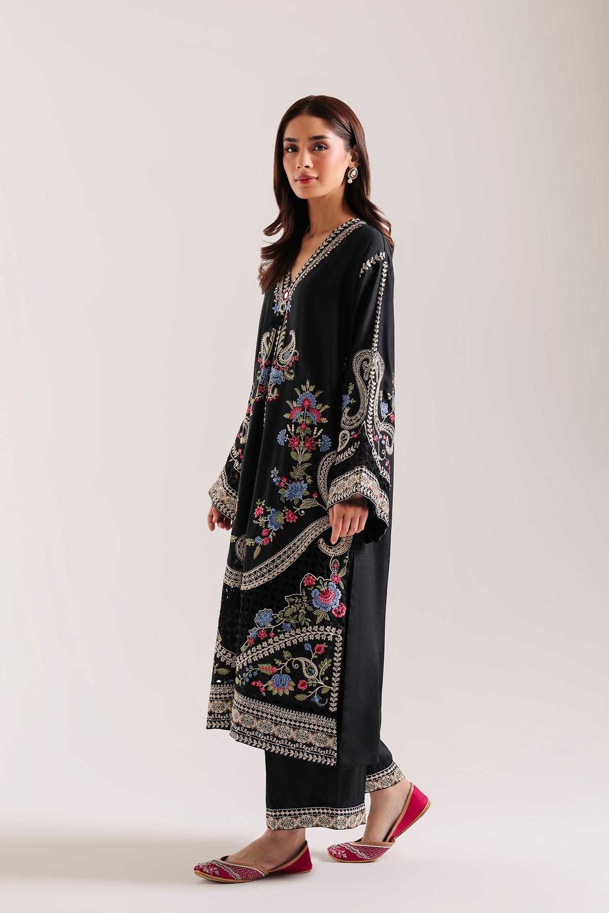 EMBROIDERED SUIT (E4805-103-902)