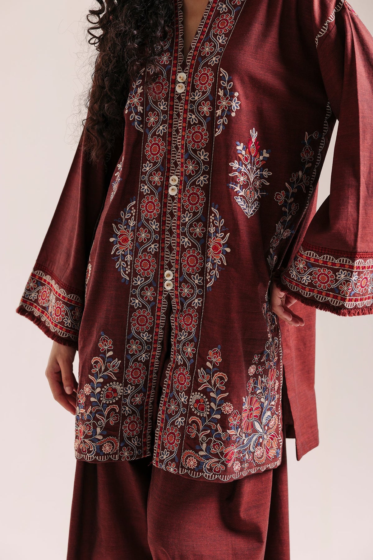 EMBROIDERED SUIT (E4807-103-301)