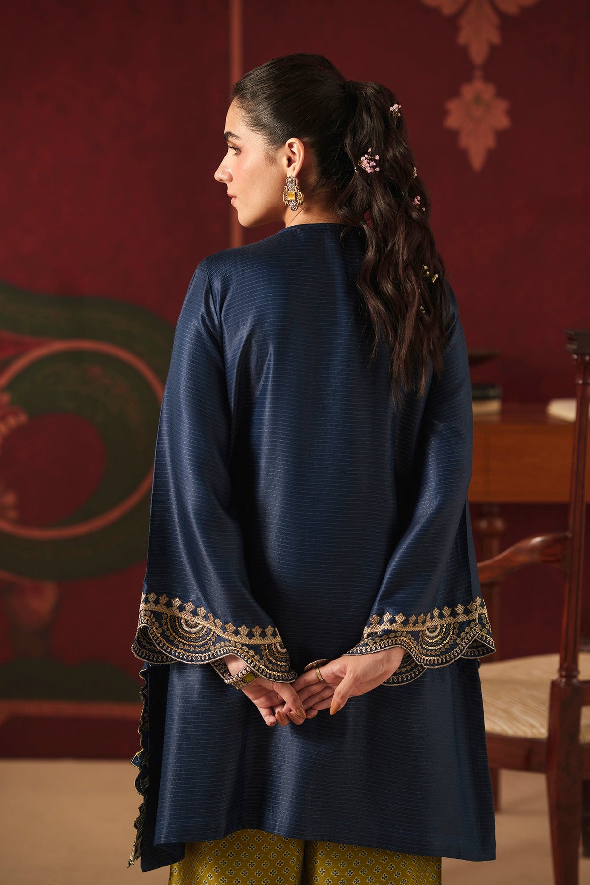 EMBROIDERED SUIT (E4818-103-618)