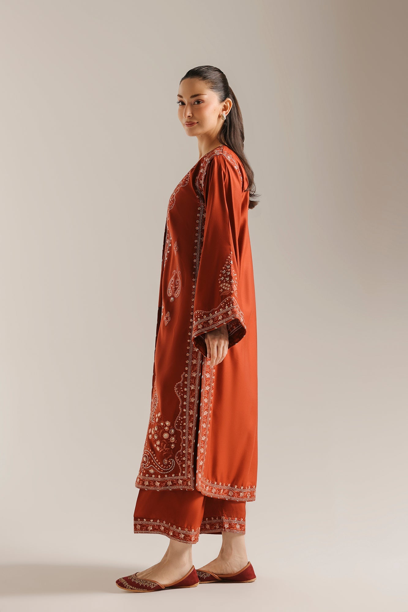 EMBROIDERED SUIT (E4824-103-320)