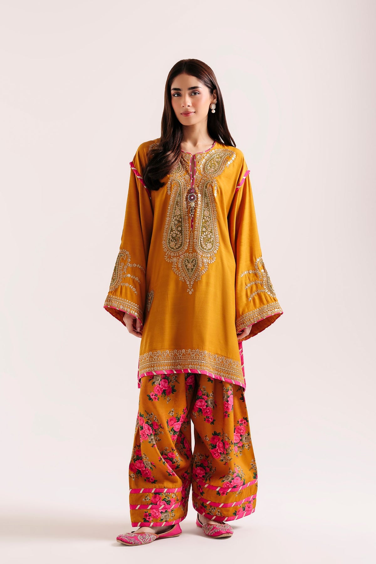 EMBROIDERED SUIT (E4828-103-204)