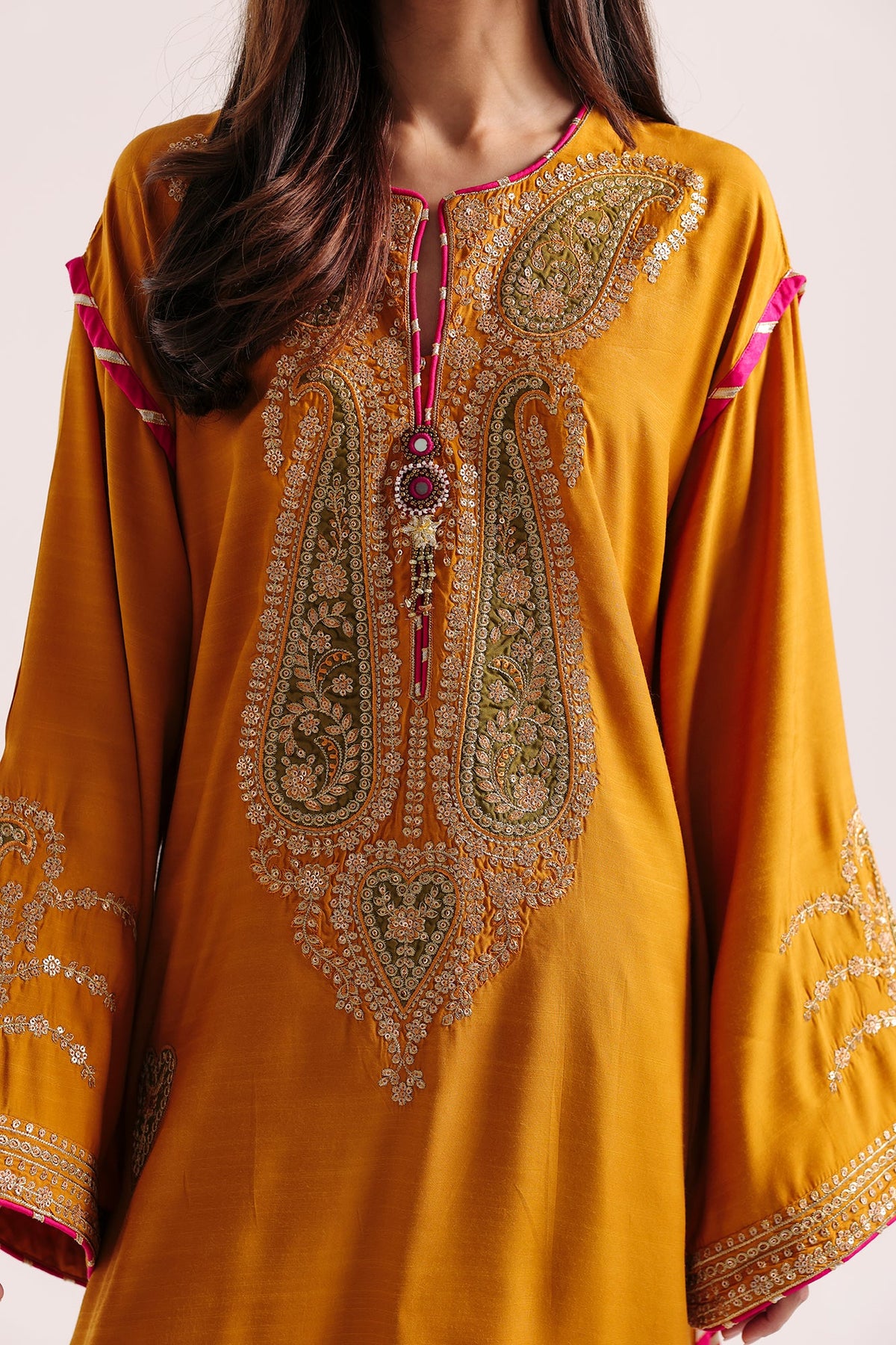 EMBROIDERED SUIT (E4828-103-204)