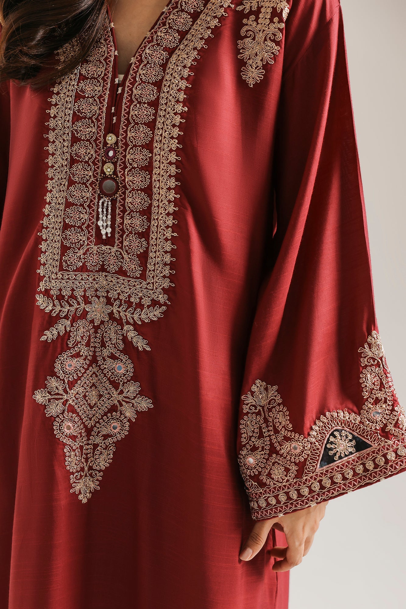 EMBROIDERED SUIT (E4831-103-519)