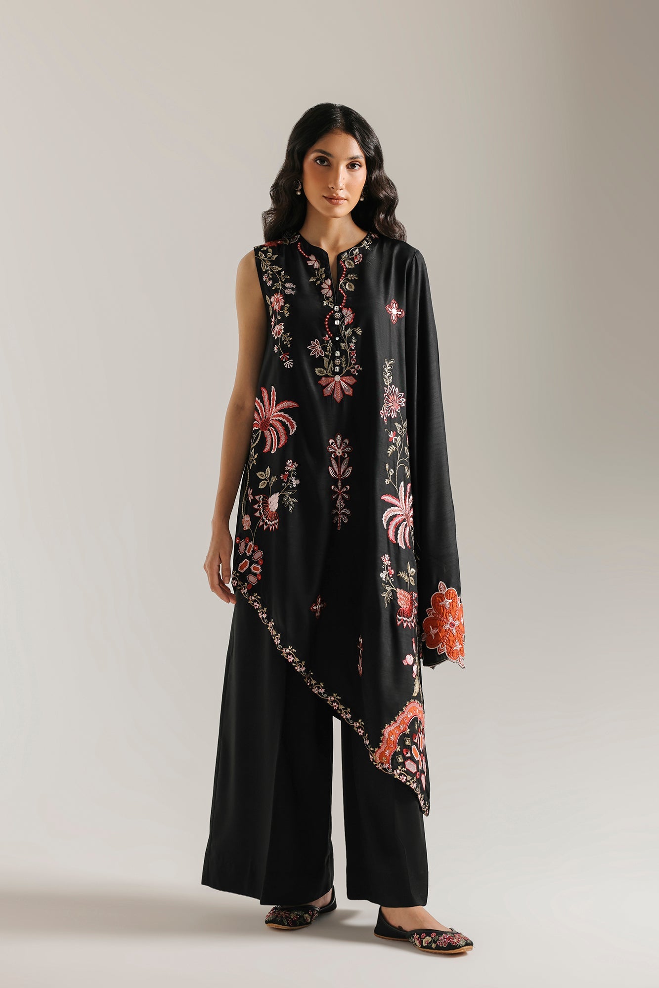EMBROIDERED SUIT (E4832-103-901)