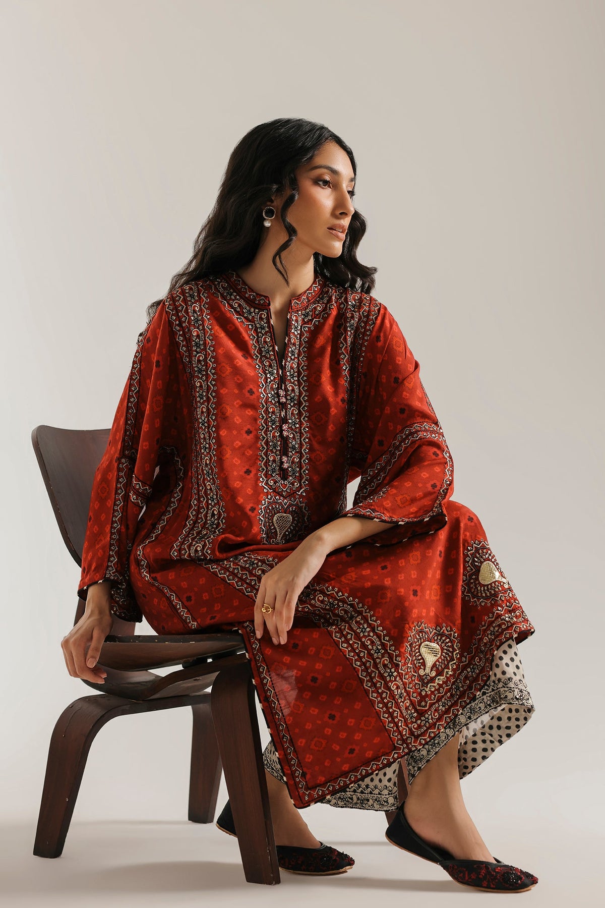 EMBROIDERED SUIT (E4835-103-306)