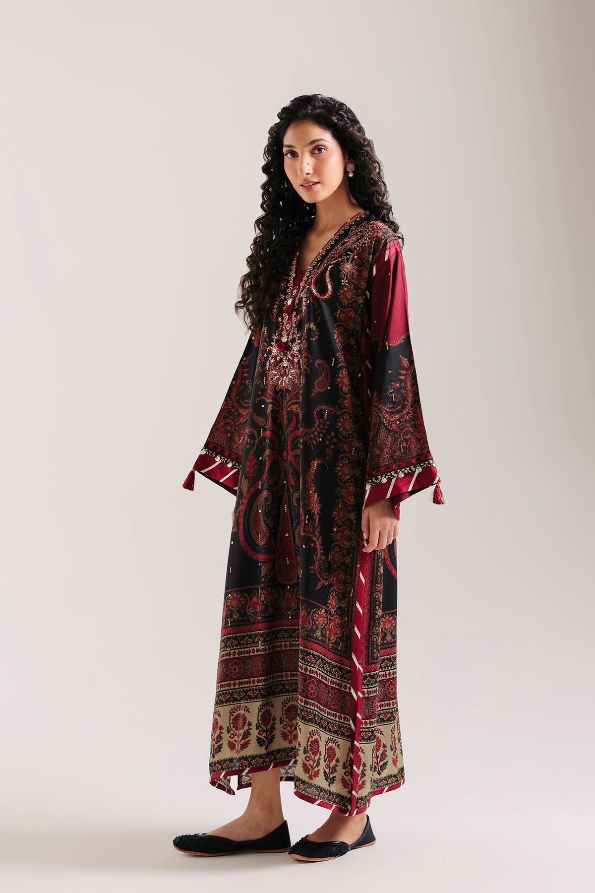 EMBROIDERED KAFTAN (E4849-103-303)