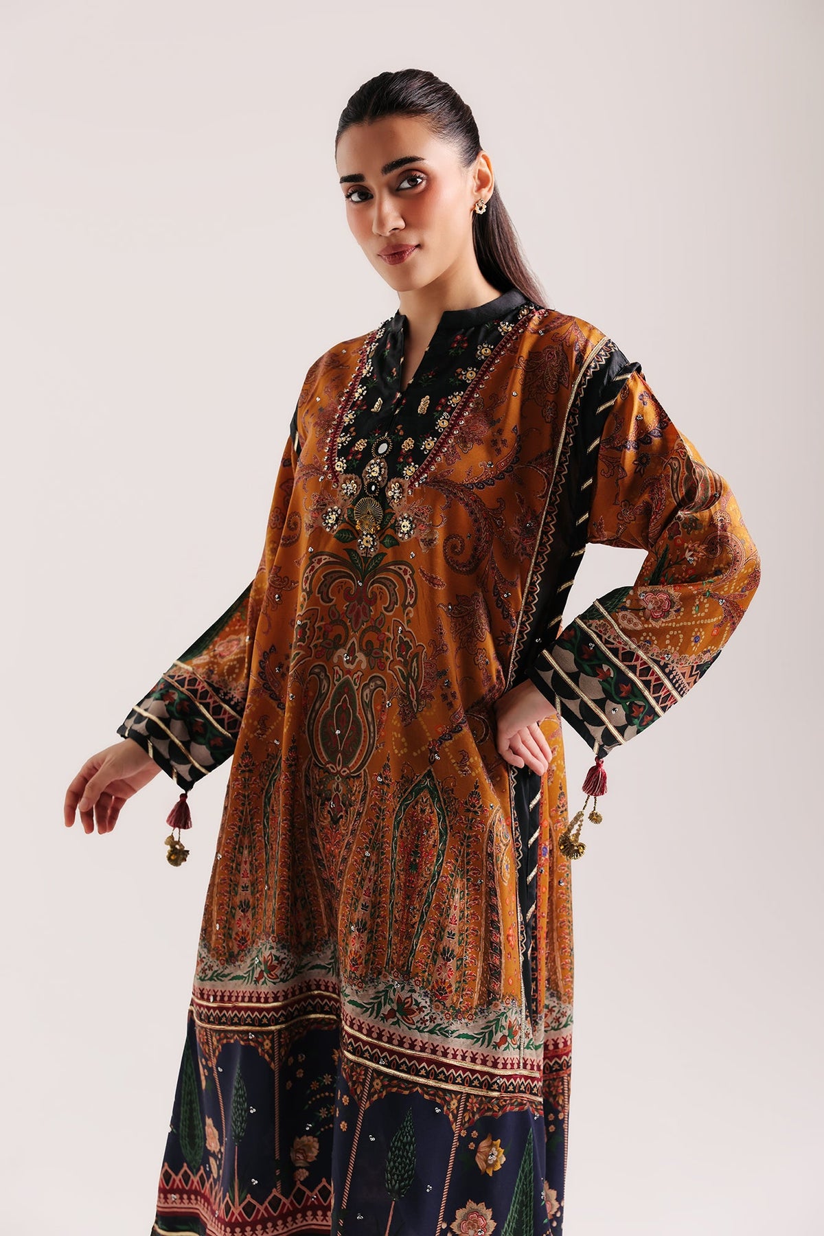 EMBROIDERED KAFTAN (E4850-103-218)