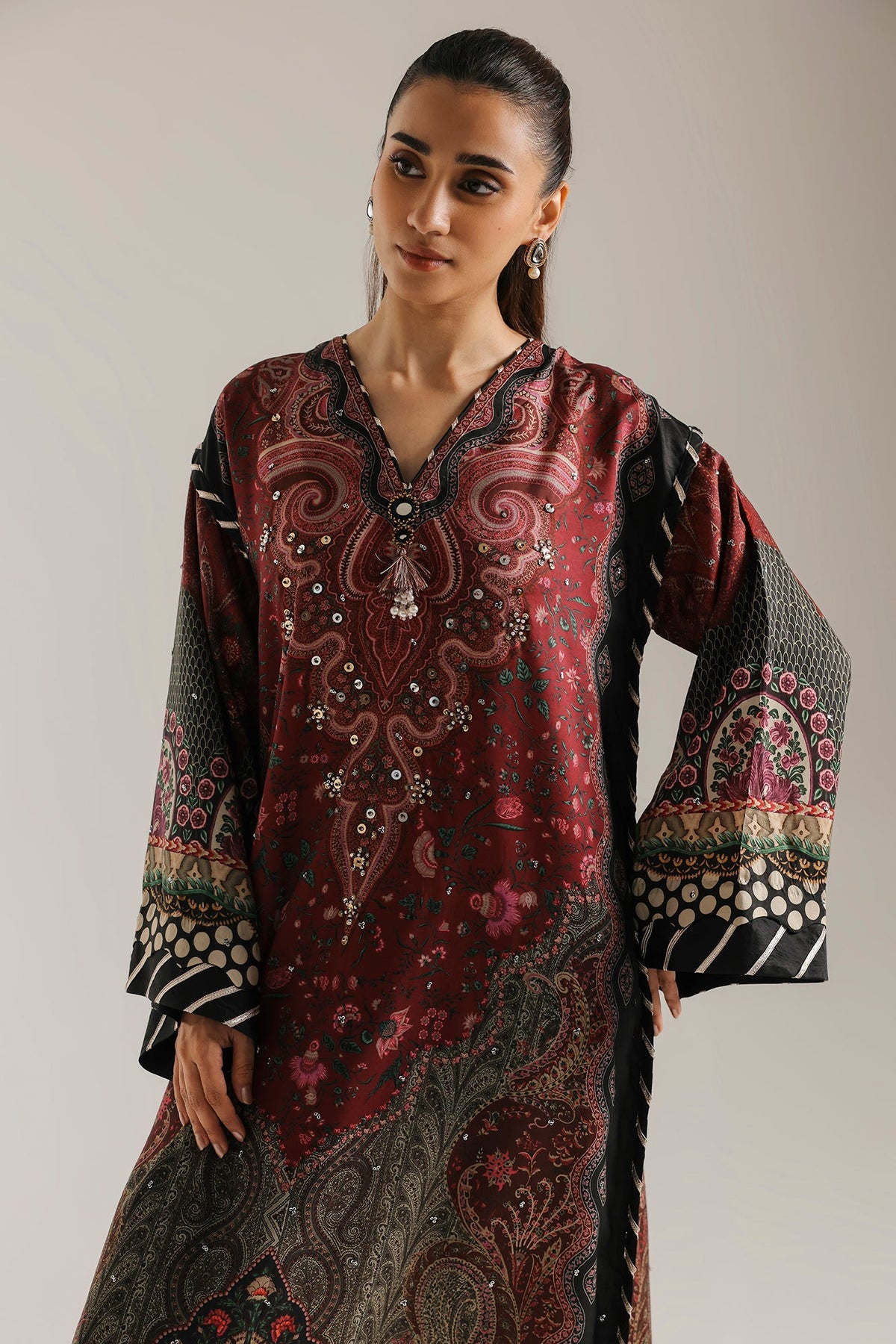 EMBROIDERED KAFTAN (E4852-103-402)