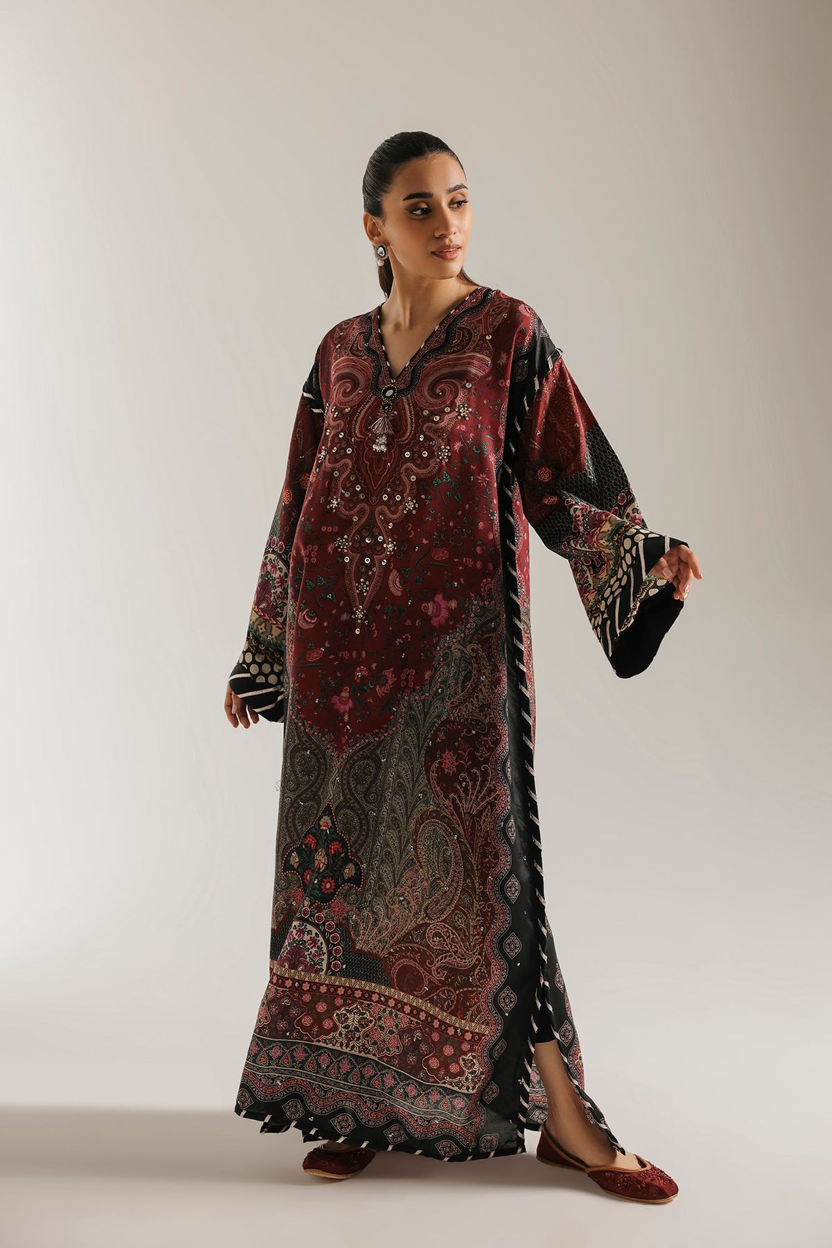 EMBROIDERED KAFTAN (E4852-103-402)
