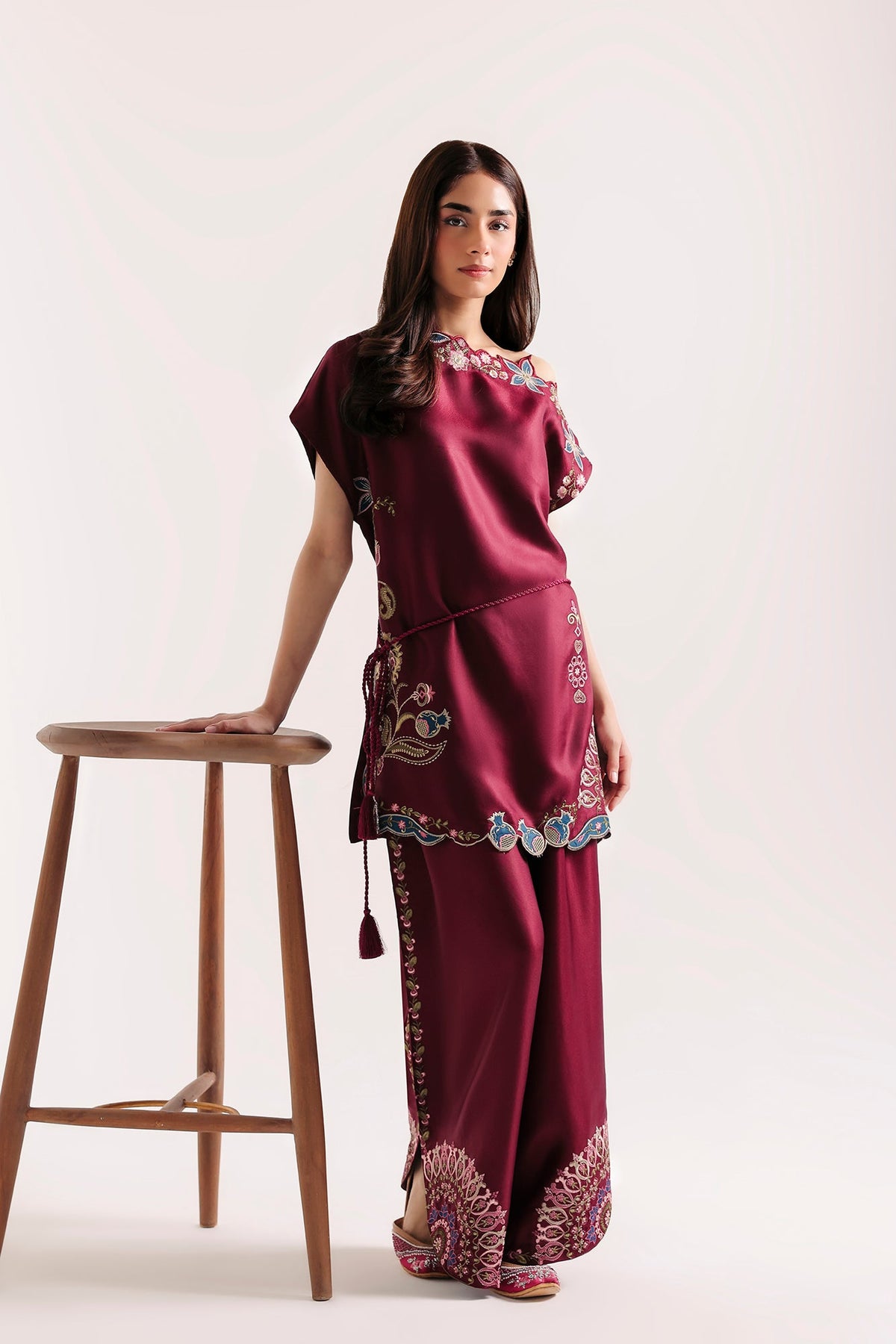 EMBROIDERED SUIT (E4856-103-402)