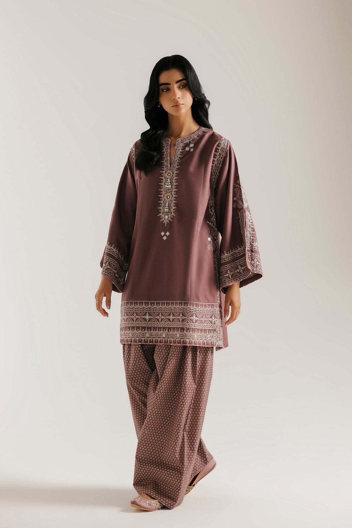 EMBROIDERED SUIT (E4862-103-805)