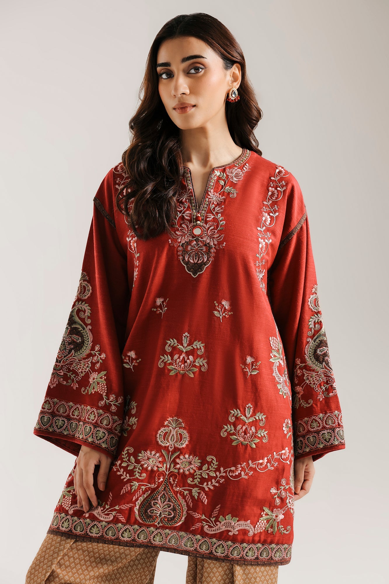 EMBROIDERED SUIT (E4870-103-304)