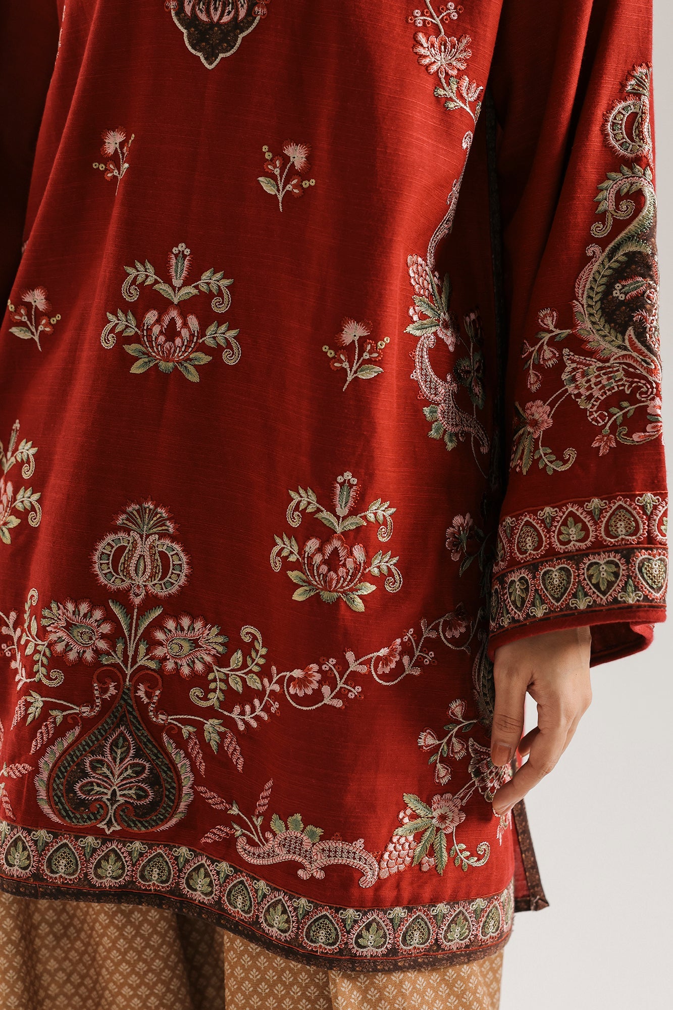 EMBROIDERED SUIT (E4870-103-304)