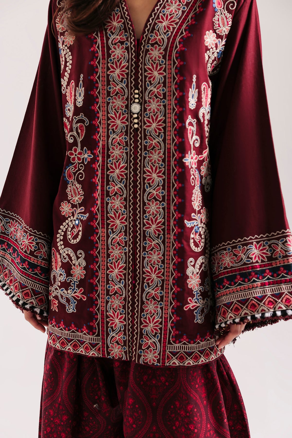 EMBROIDERED SUIT (E4873-103-304)